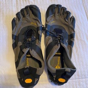 Mens Vibram Fivefingers shoes